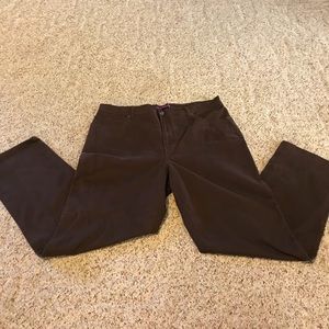 Size 14 Gloria Vanderbilt brown straight leg jeans
